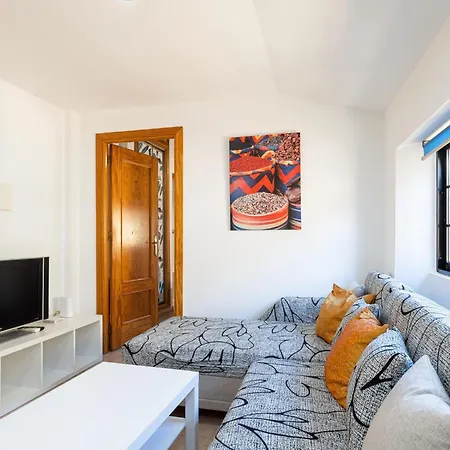 H2m Lazcano With Sunny Terrace In Old Town Apartment Malaga